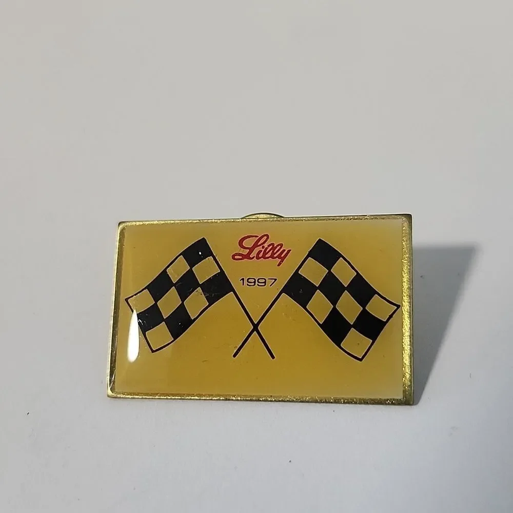 Lilly Racing Pin with Checkered Flags